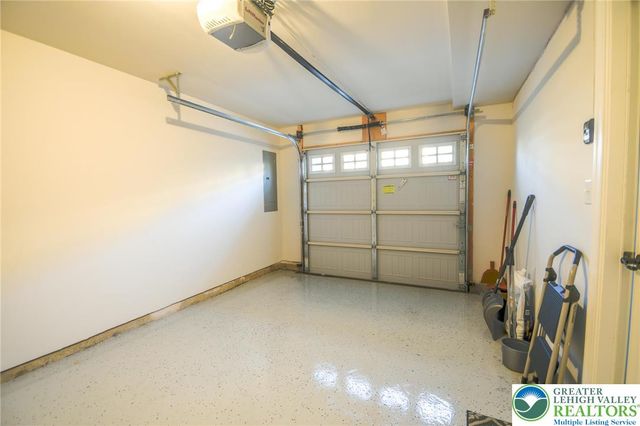 2396 cook Drive, Bethlehem Twp, PA 18045