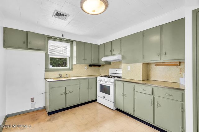 1526 Beverly Road, Lacey, NJ 08734