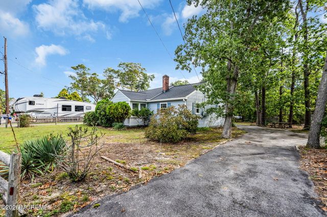 1526 Beverly Road, Lacey, NJ 08734