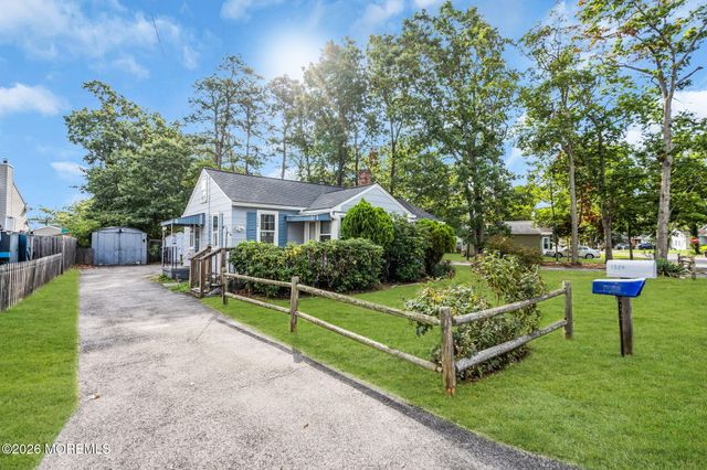 1526 Beverly Road, Lacey, NJ 08734