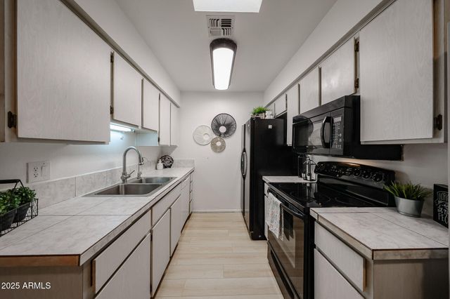 8131 N 107TH Avenue 66, Peoria, AZ 85345