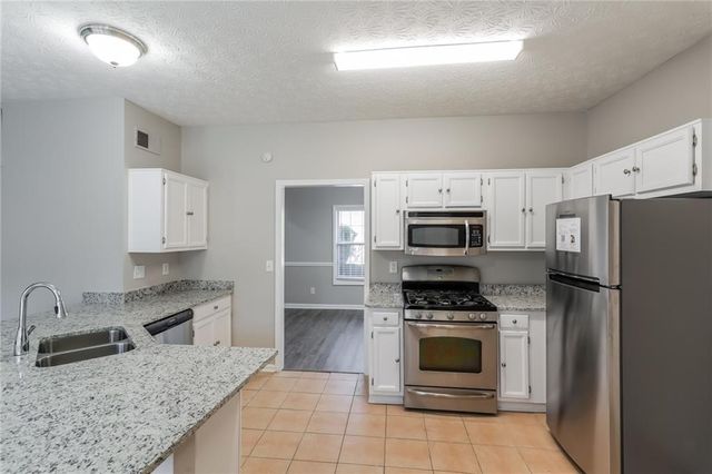 652 Stonemill Manor, Lithonia, GA 30058