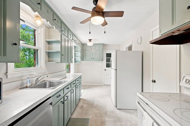 5005 Whispering Hills Ct, Nashville, TN 37211