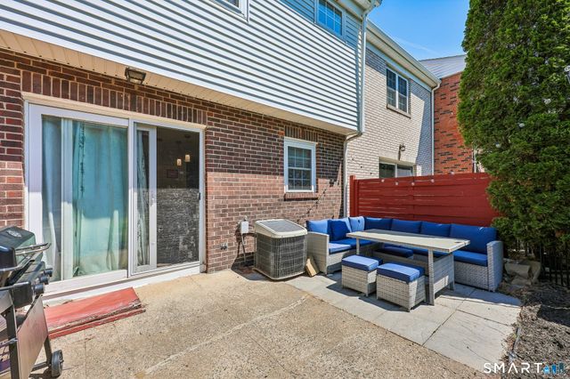 44 Salem Walk 44, Milford, CT 06460
