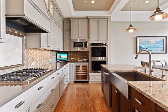 875 Lake Street N 413, Wayzata, MN 55391