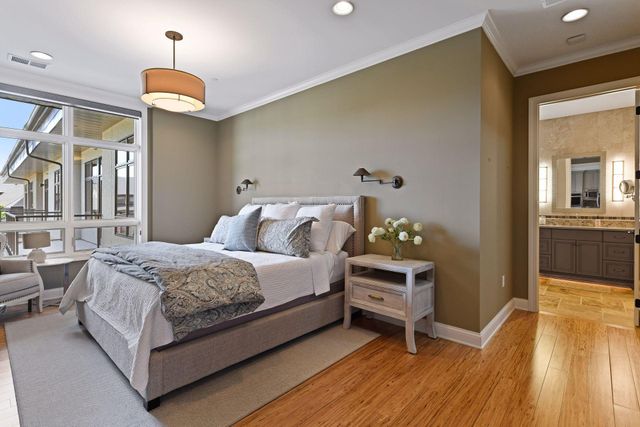 875 Lake Street N 413, Wayzata, MN 55391