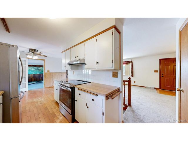 8041 Oak St, Arvada, CO 80005