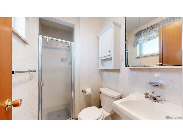 8041 Oak St, Arvada, CO 80005