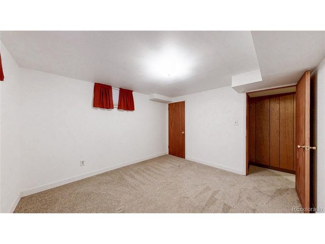 8041 Oak St, Arvada, CO 80005