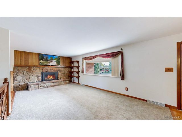 8041 Oak St, Arvada, CO 80005