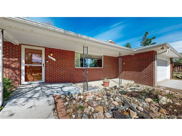 8041 Oak St, Arvada, CO 80005