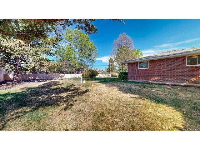 8041 Oak St, Arvada, CO 80005