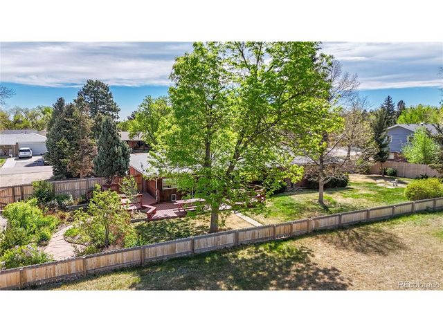 8041 Oak St, Arvada, CO 80005