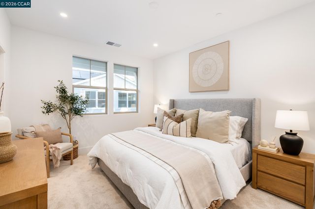 210 Oak Circle, Walnut Creek, CA 94597