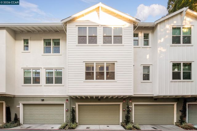 210 Oak Circle, Walnut Creek, CA 94597