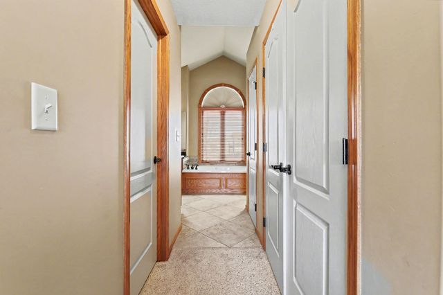 1905 S Michelle, Wichita, KS 67207