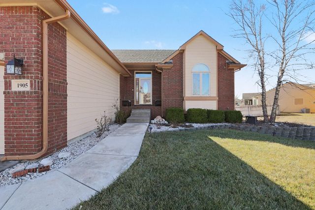 1905 S Michelle, Wichita, KS 67207