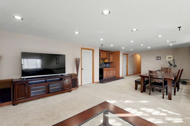 1905 S Michelle, Wichita, KS 67207