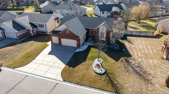 1905 S Michelle, Wichita, KS 67207