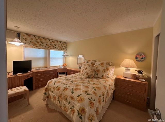 35 LIBRARY Avenue 3 I, Westhampton Beach, NY 11978
