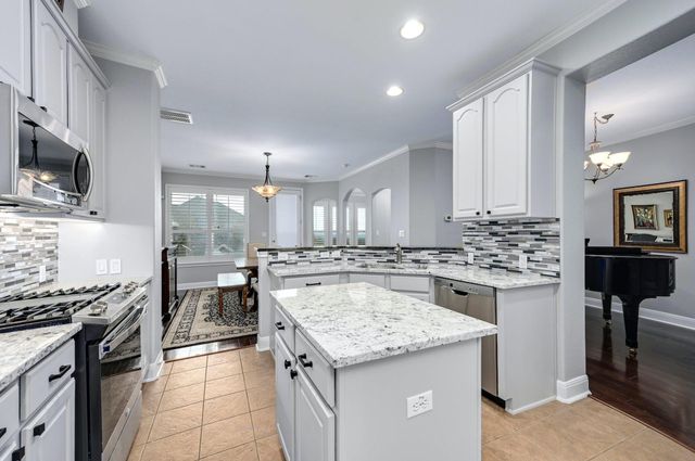 208 Aria RDG 602, Austin, TX 78738