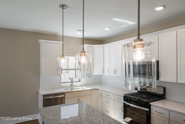 7834 Linwood Cir, Charlestown, IN 47111