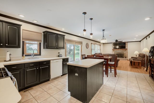 22104 Pembrook Drive, Frankfort, IL 60423