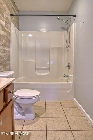 731 Howell St, Sparta, TN 38583