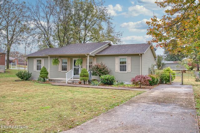 731 Howell St, Sparta, TN 38583