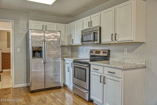 731 Howell St, Sparta, TN 38583