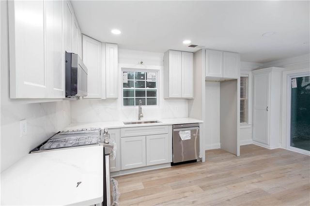 4446 Hickory Chase NW Drive, Acworth, GA 30102