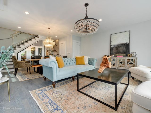 602 N May Street 3, Chicago, IL 60642