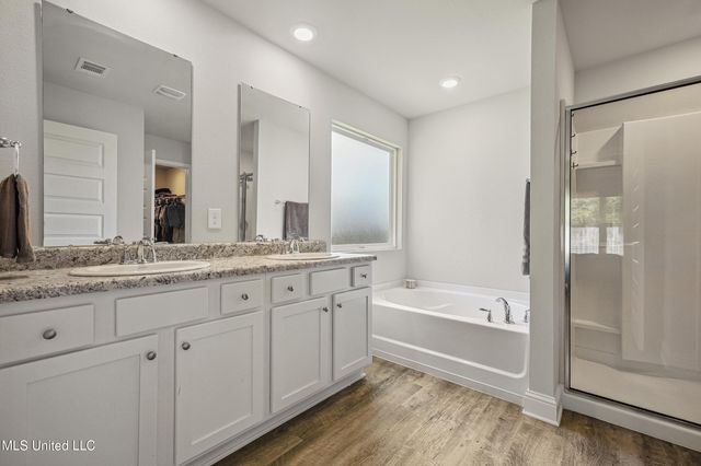 6531 Eastland Circle, Biloxi, MS 39532