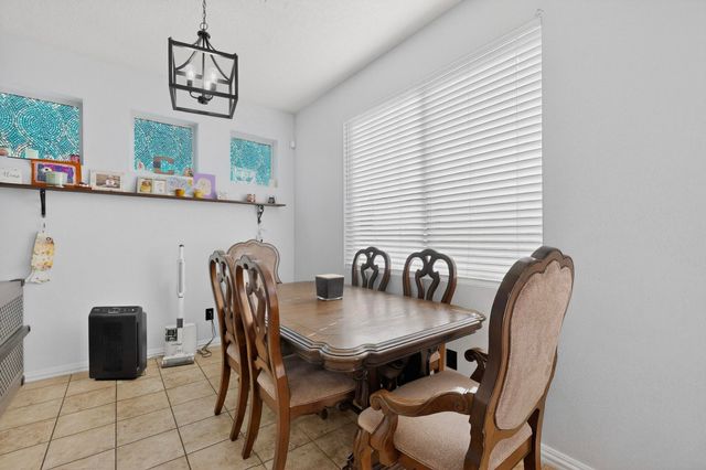 1018 Northern Lights Way NE, Rio Rancho, NM 87144