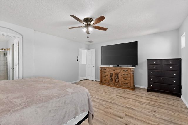 1018 Northern Lights Way NE, Rio Rancho, NM 87144