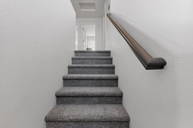 1018 Northern Lights Way NE, Rio Rancho, NM 87144