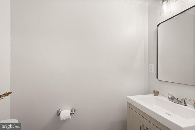 9225 SAND CREEK CT, Burke, VA 22015