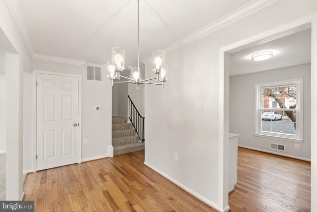 9225 SAND CREEK CT, Burke, VA 22015