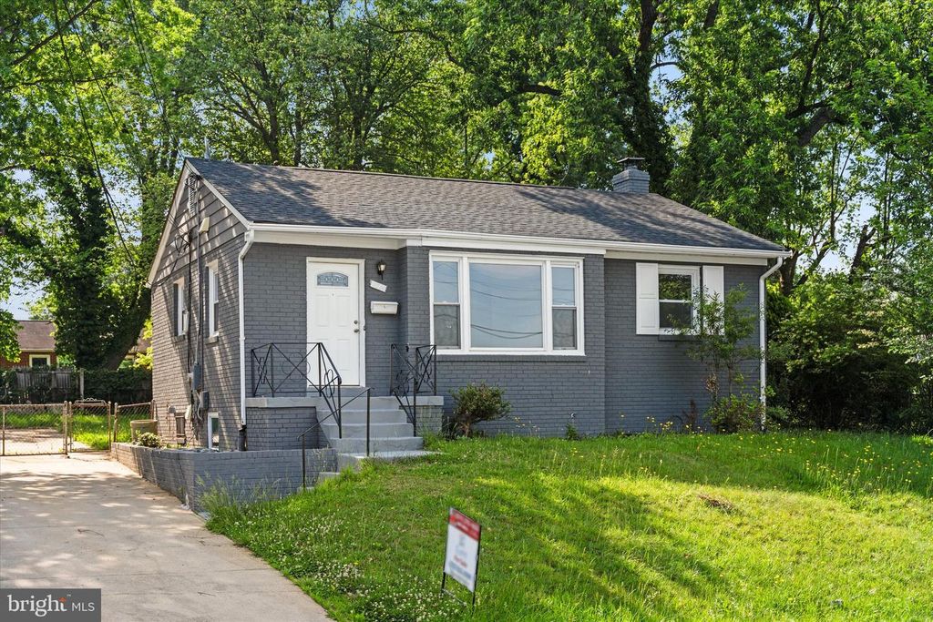 6714 STOCKTON LN, Hyattsville, MD 20784