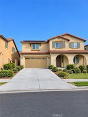 15724 Parry Peak, Fontana, CA 92336