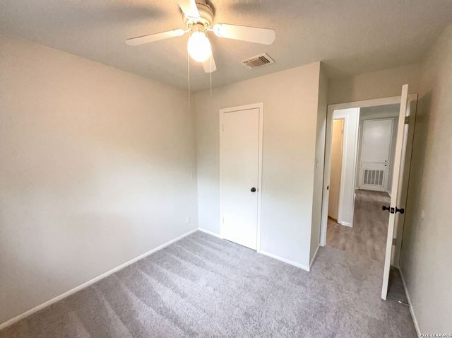 2830 FISHER FIELD DR, San Antonio, TX 78245