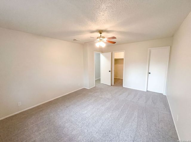 2830 FISHER FIELD DR, San Antonio, TX 78245