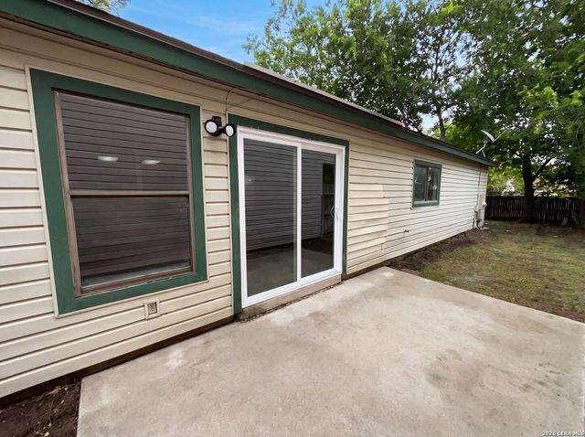 2830 FISHER FIELD DR, San Antonio, TX 78245