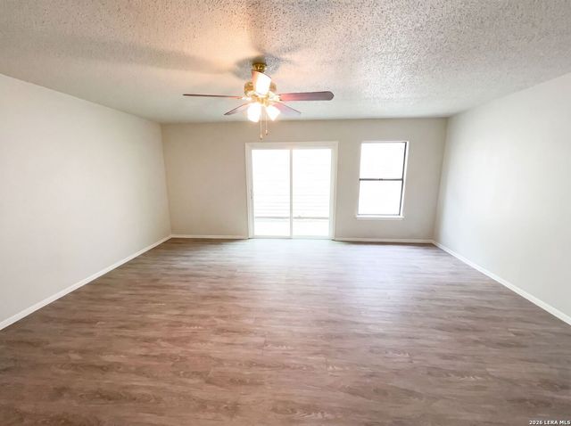 2830 FISHER FIELD DR, San Antonio, TX 78245