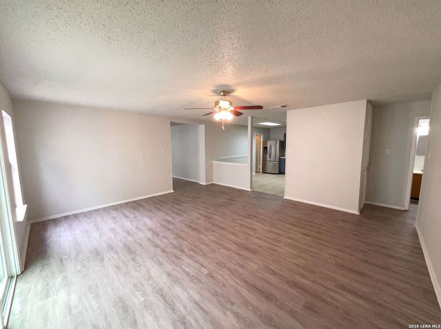 2830 FISHER FIELD DR, San Antonio, TX 78245