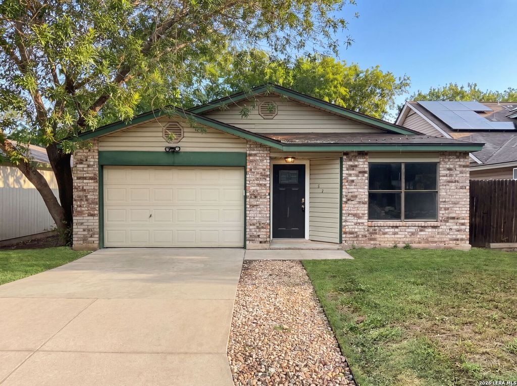 2830 FISHER FIELD DR, San Antonio, TX 78245