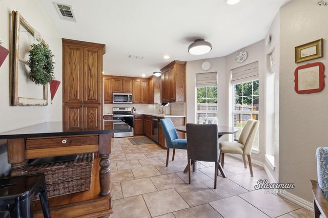 1215 AMHERST STREET, Burkburnett, TX 76354