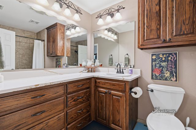 1215 AMHERST STREET, Burkburnett, TX 76354