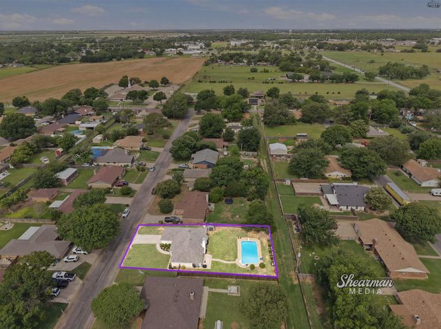 1215 AMHERST STREET, Burkburnett, TX 76354