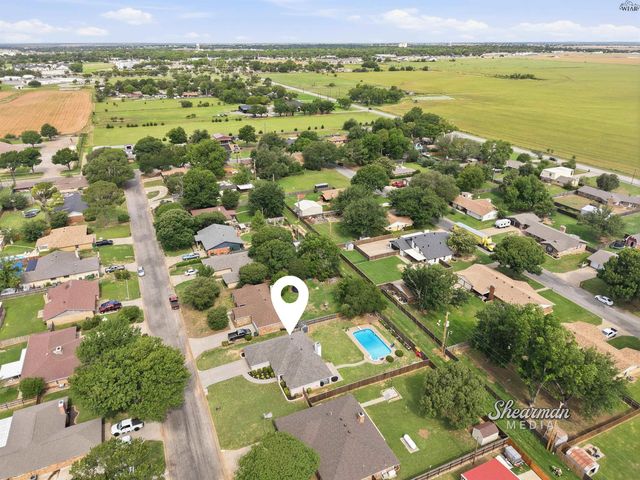 1215 AMHERST STREET, Burkburnett, TX 76354